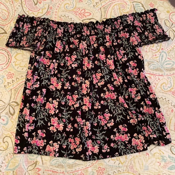 American Eagle Off the Shoulder Top - Picture 1 of 2